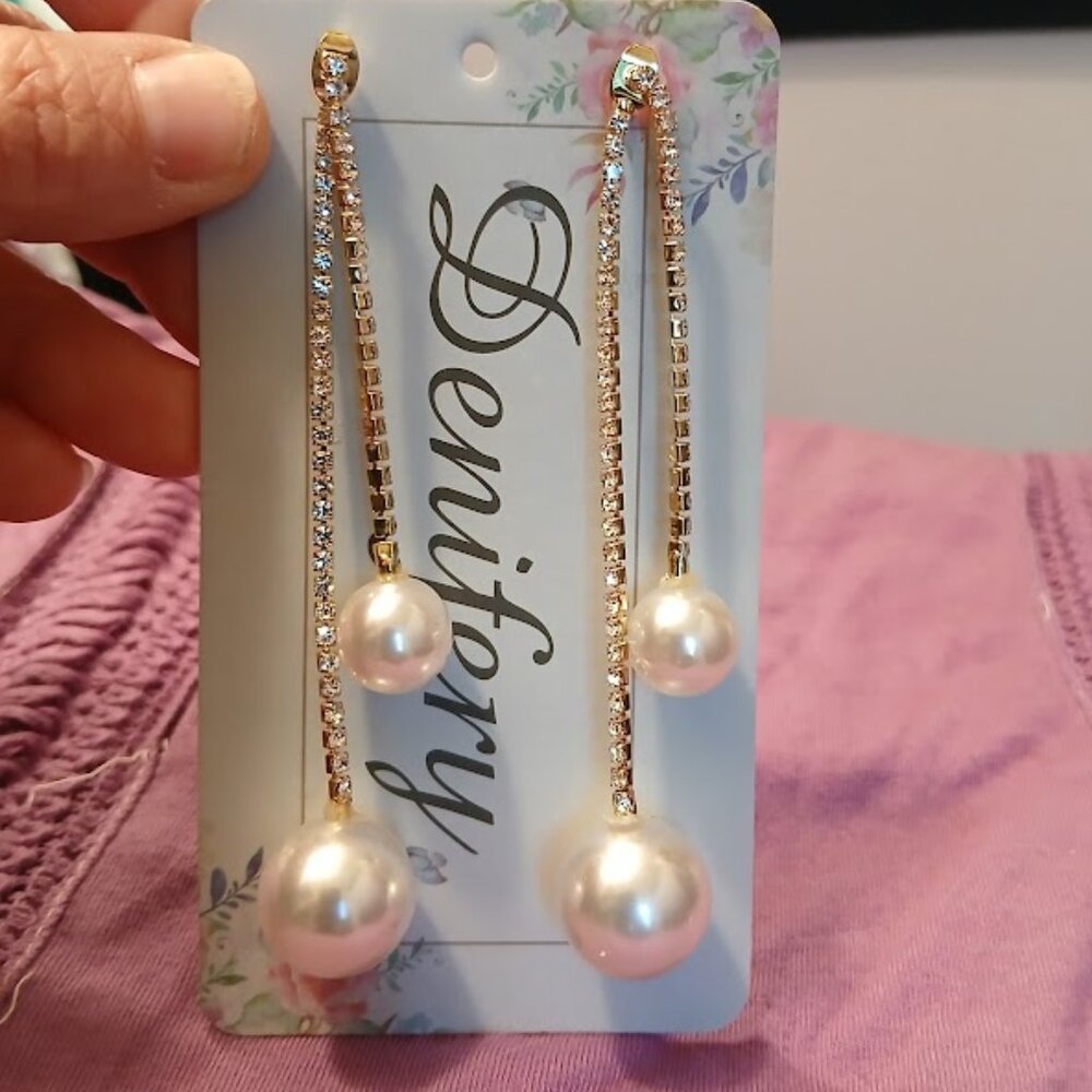 Nwt DENIFERY Rhinestone & Pearl Drop Dangle Earrings Gold tone & White 4" long